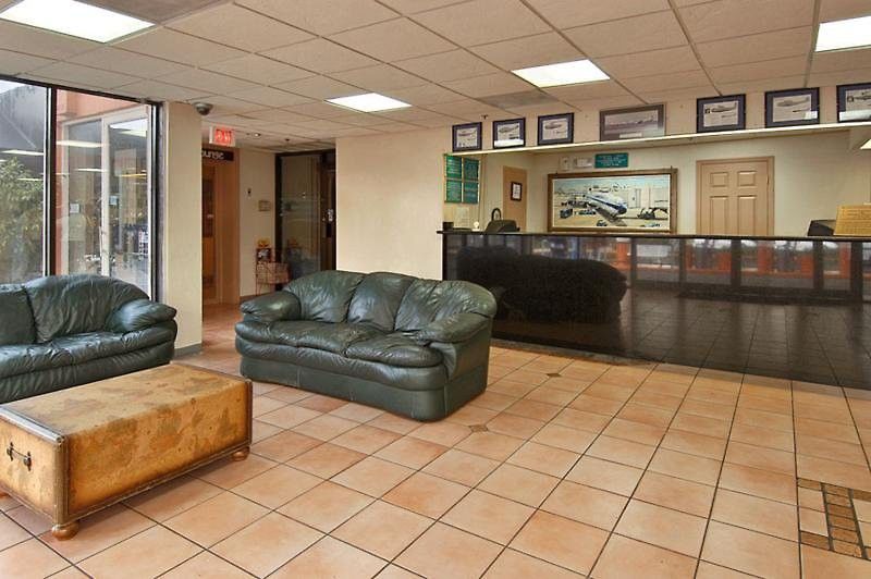Envision Miami International Airport 3*
