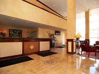 Stayable At Florida Mall 3*
