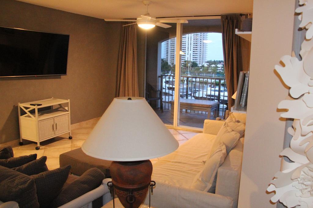 Apartment 6-608 Amazing Penthouse Water View With 2 Suites