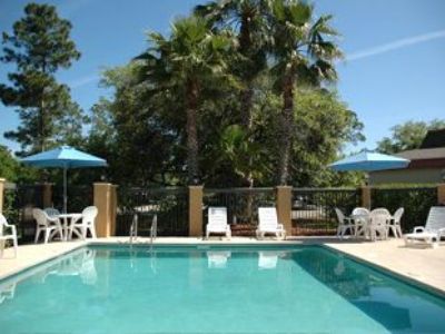 Lodge Econo *