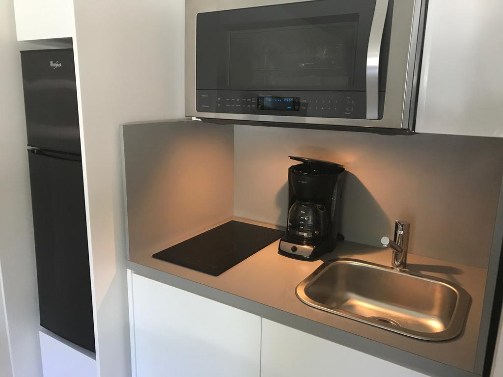 Apartment Wave Beach Vacation Pompano Beach