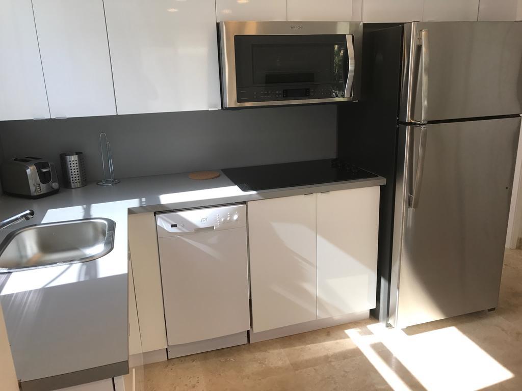Apartment Wave Beach Vacation Pompano Beach