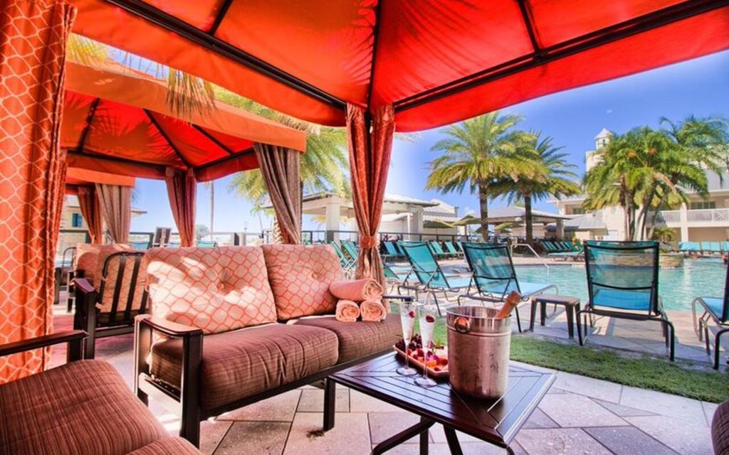 Shephard's Live Entertainment Hotel Clearwater Beach
