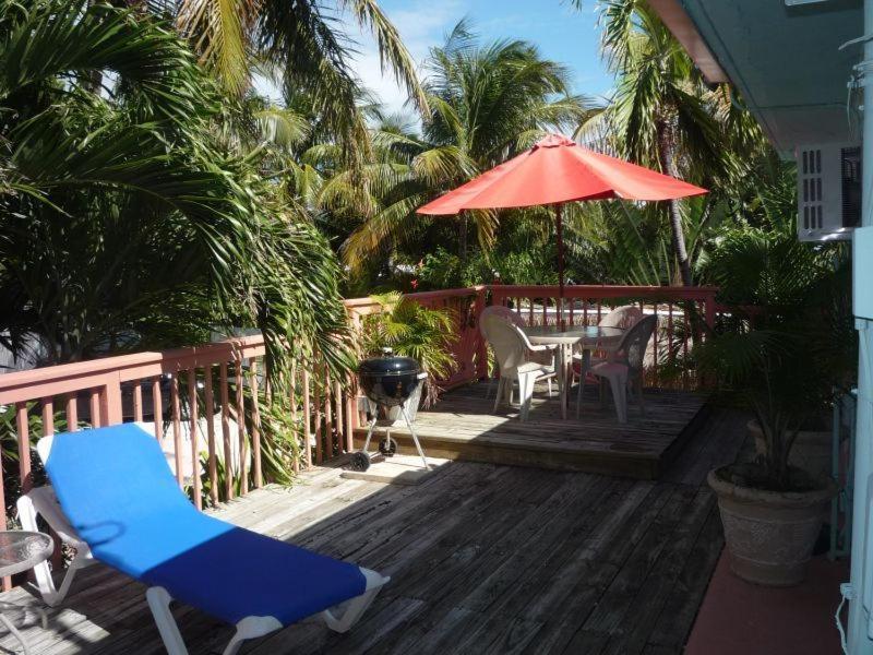 White Sands Inn Marathon