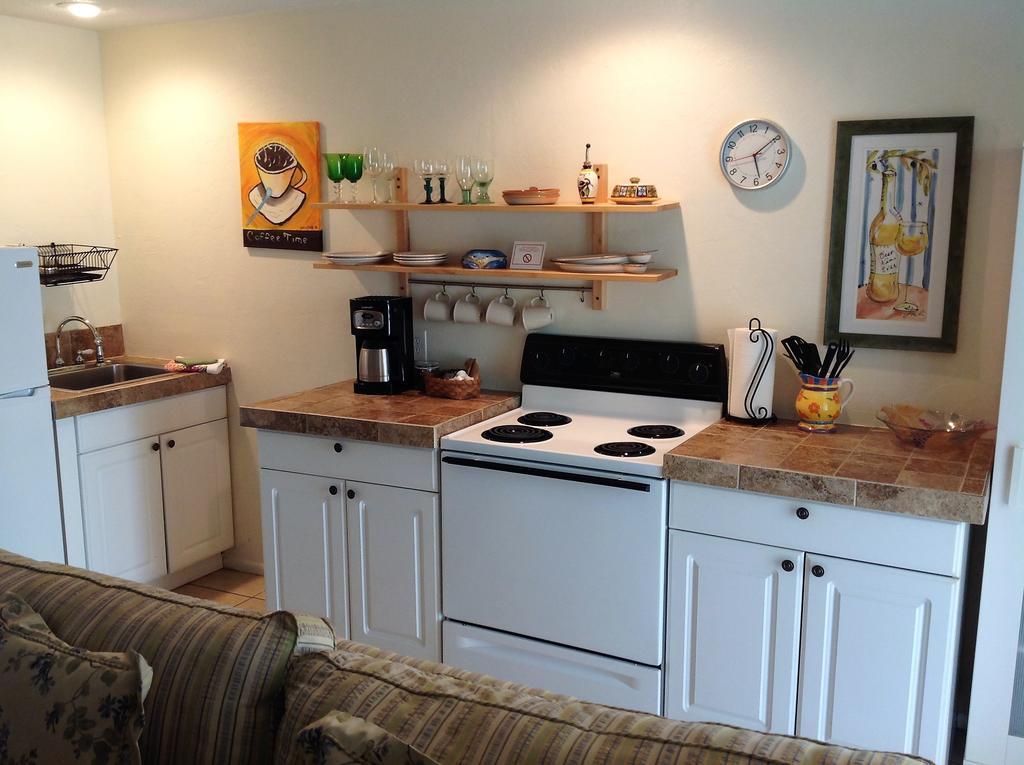 Mango Street Bed & Breakfast 3*