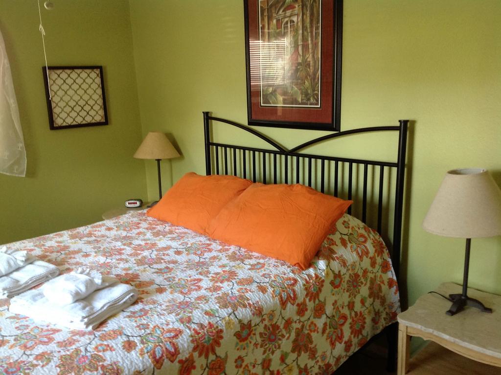 Bed & Breakfast Mango Street