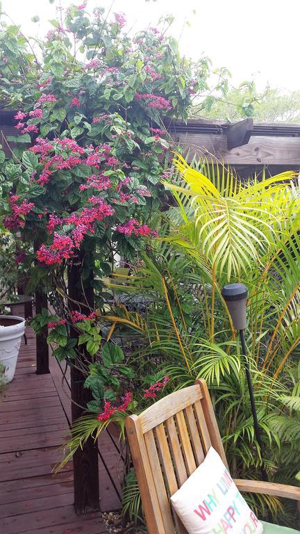 Mango Street Bed & Breakfast