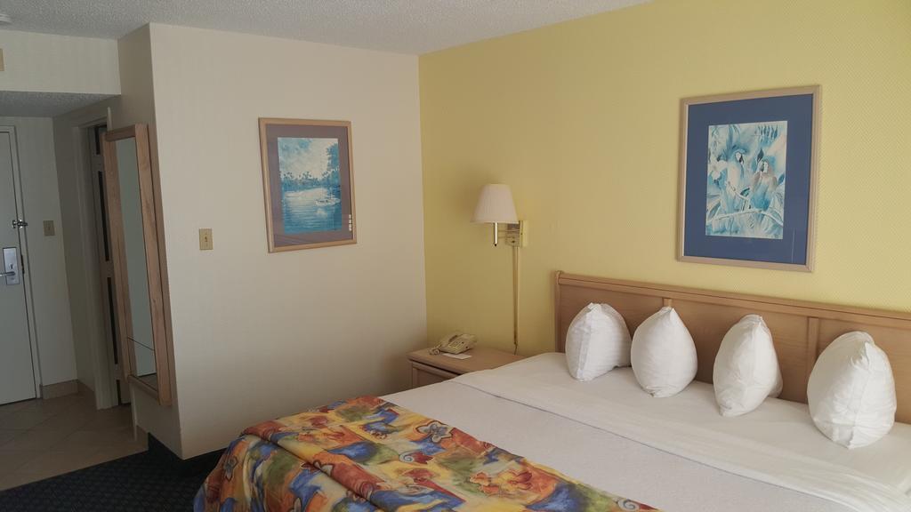 Magnuson Marina Cove Hotel 3*