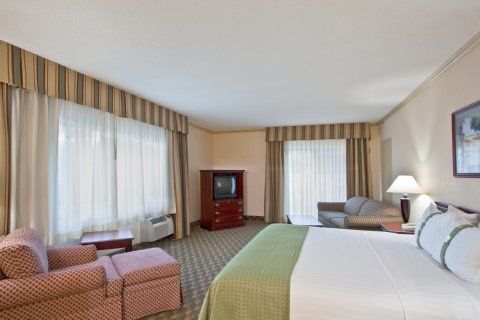 Hotel /