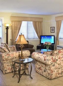 The Bradley Park Palm Beach