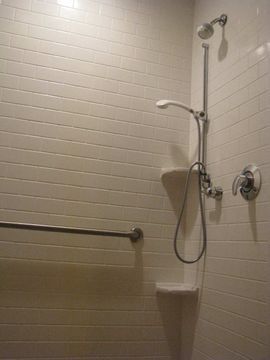 Embassy By Hilton Brandon Hotel 4*