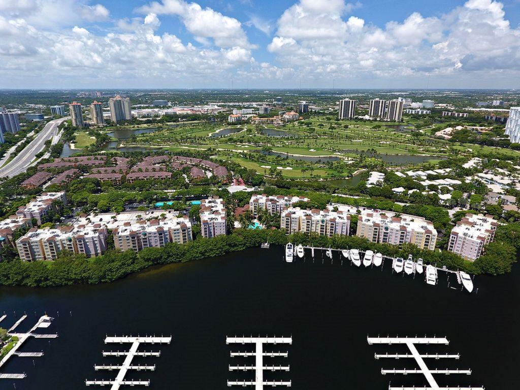 6-608 Amazing Penthouse Water View With 2 Suites Aventura