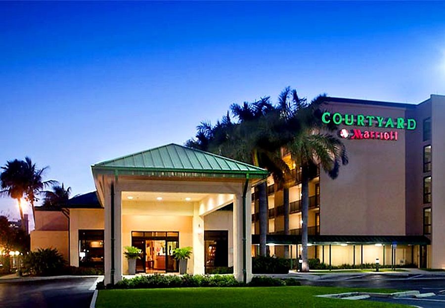 Courtyard By Marriott Lauderdale East / Lauderdale-by-the-sea 3*