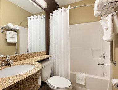 Microtel & By Wyndham Airport 3*