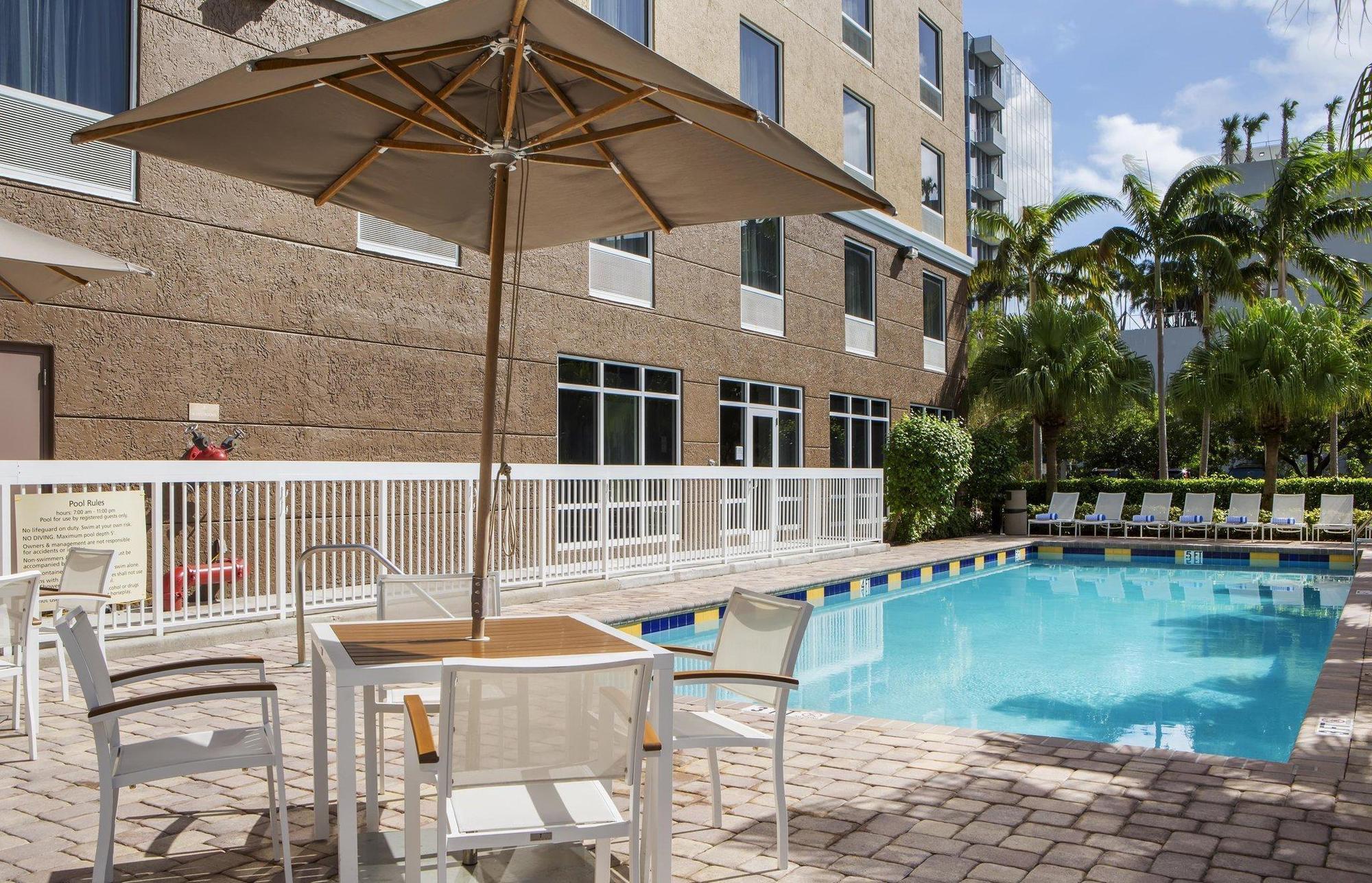 Hampton Hallandale Beach-aventura Hallandale Beach