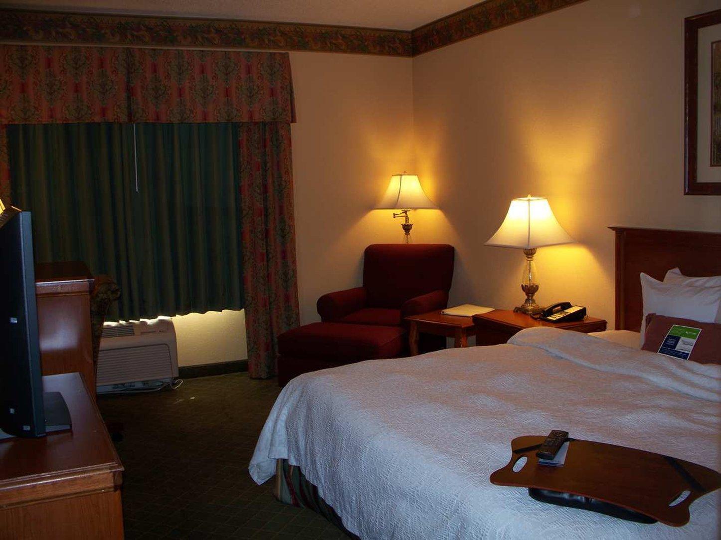 Hampton Deerfield Hotel 3*