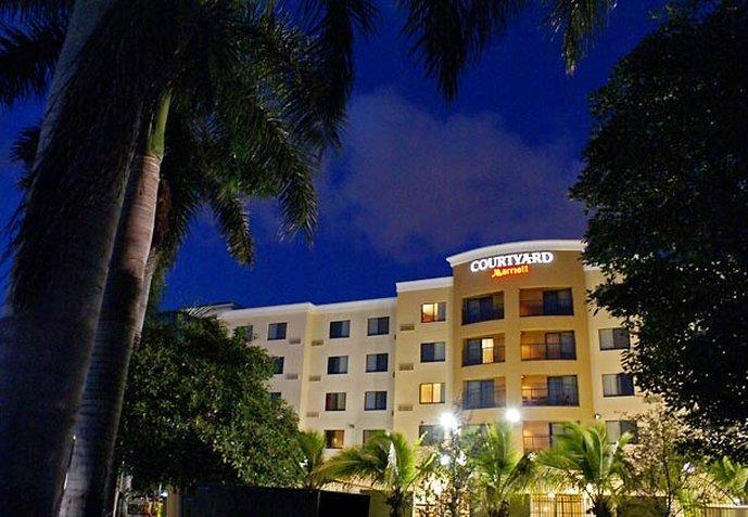 Courtyard By Marriott Miami At Dolphin Mall Hotel Sweetwater