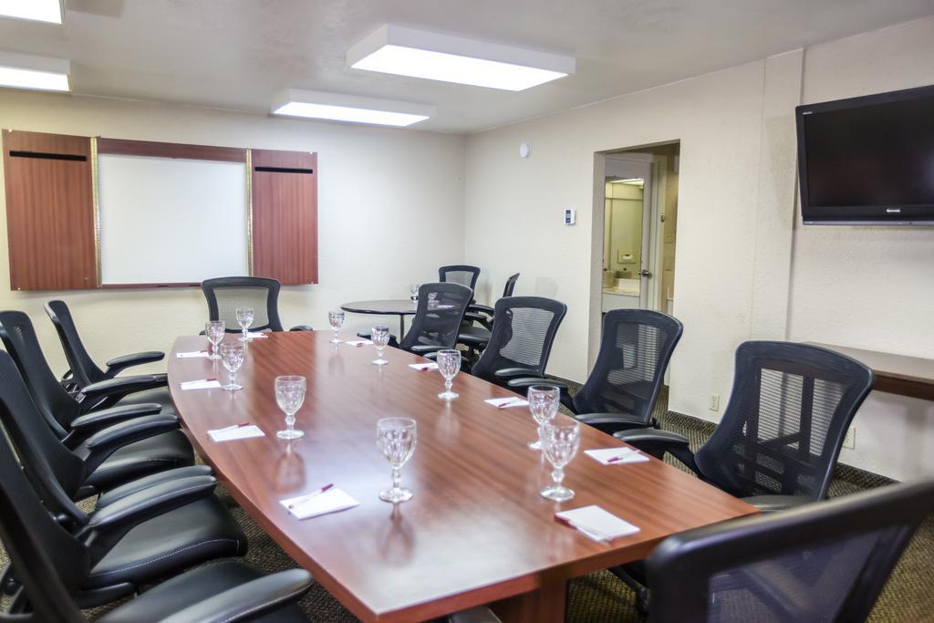 Ramada By Wyndham & Conference Center 3* Jacksonville