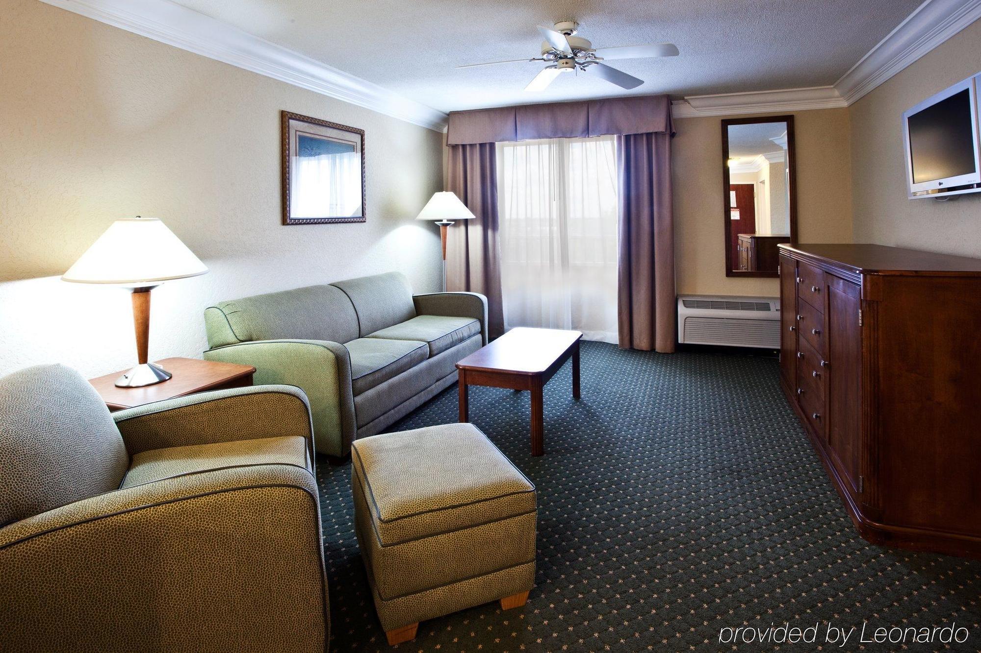 Lauderdale Airport By Ihg Resort Hollywood
