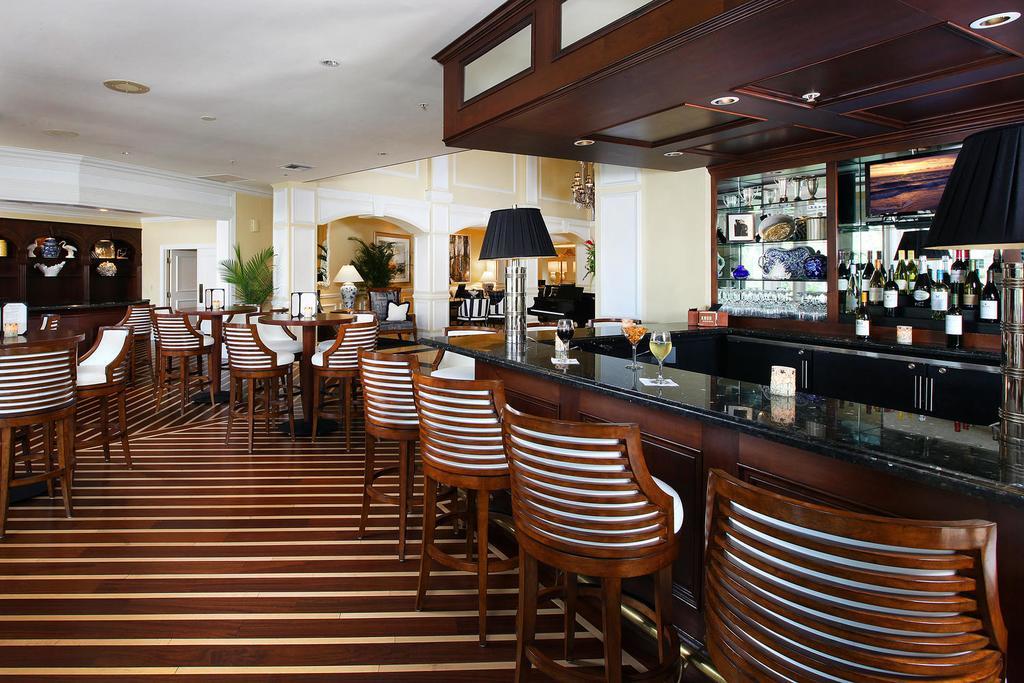 Hotel At Pelican Bay