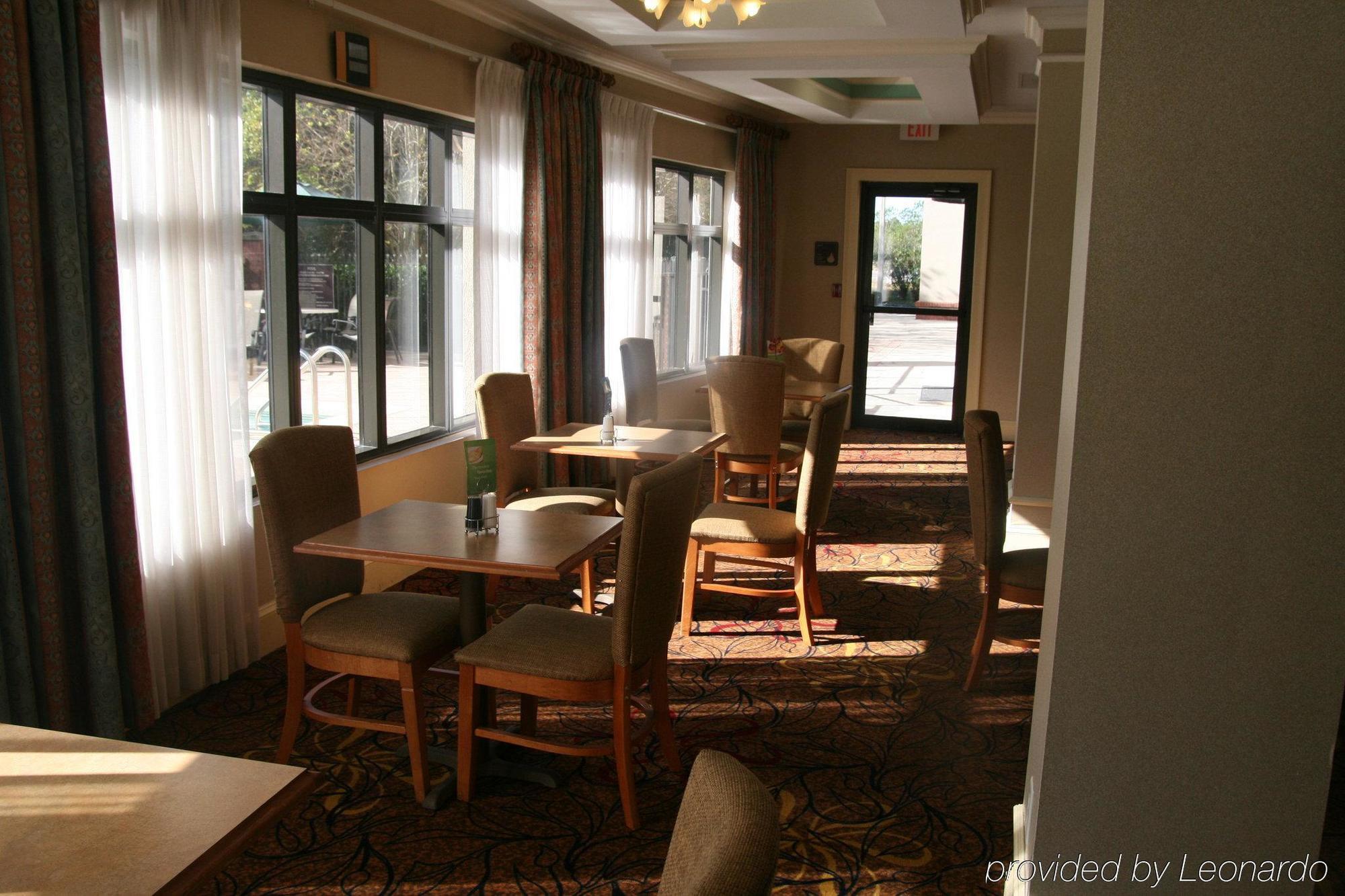 Hotel Express & Tampa-anderson Road-veterans Exp By Ihg 2*