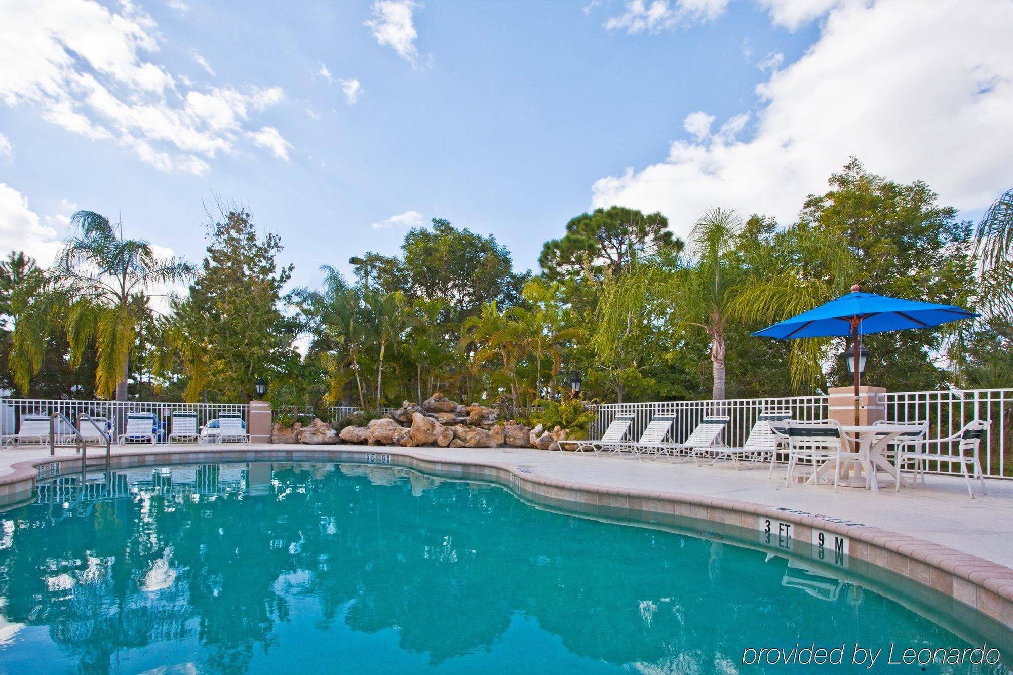 Express & Bonita Springs/naples By Ihg Hotel 3*