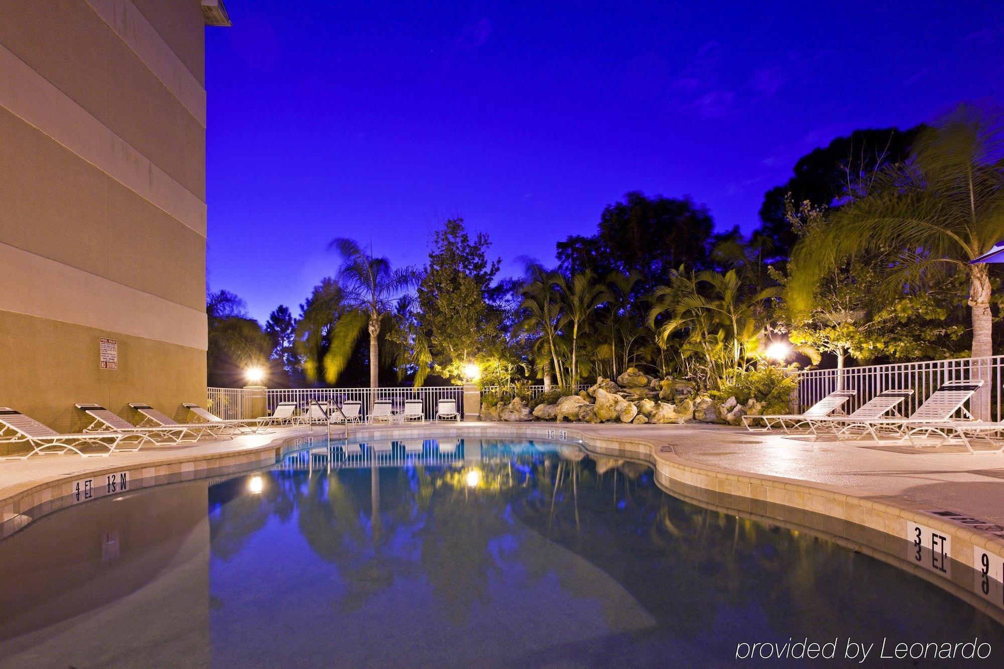 Express & Bonita Springs/naples By Ihg Hotel Bonita Springs