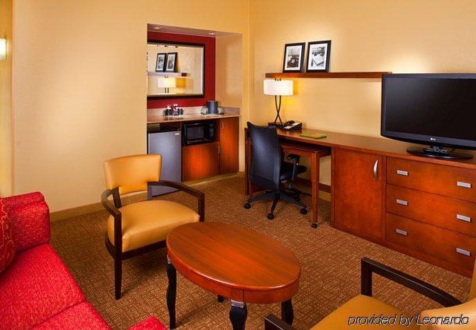 Hotel Courtyard Westshore/airport