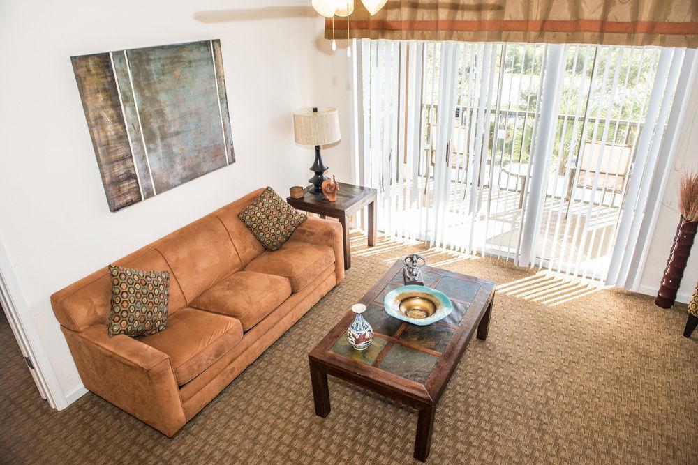 Angela's Palisades - Three Bedroom 406 *