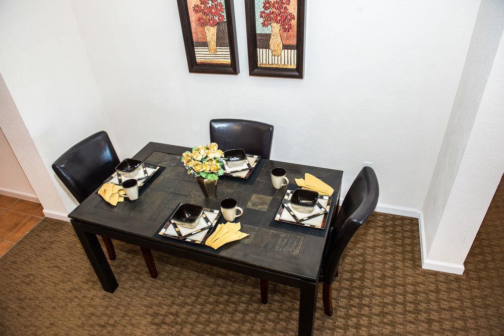 Angela's Palisades - Three Bedroom 406 Apartment Four Corners