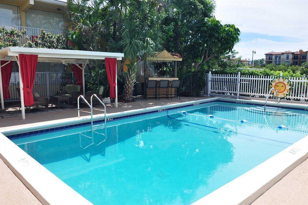 Motel Castle By The Sea 2*