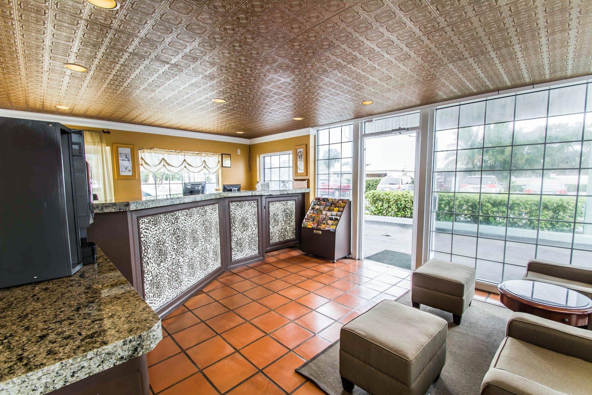 Econo Cocoa - Near The Port Cocoa Beach