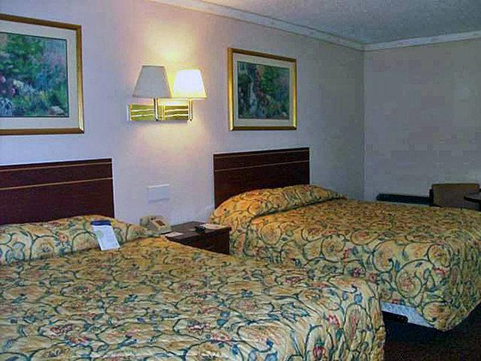 Hotel 6-tampa, Fl - Fairgrounds Tampa