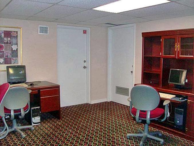 6-tampa, Fl - Fairgrounds Hotel 2*