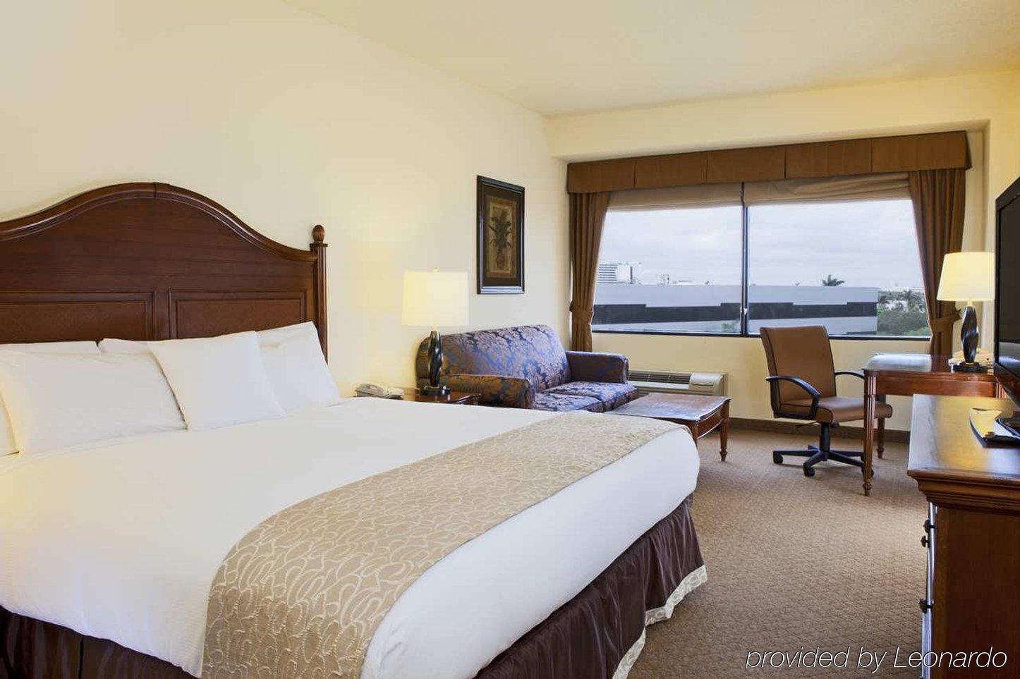 Hotel Doubletree By Hilton West Palm Airport West Palm Beach