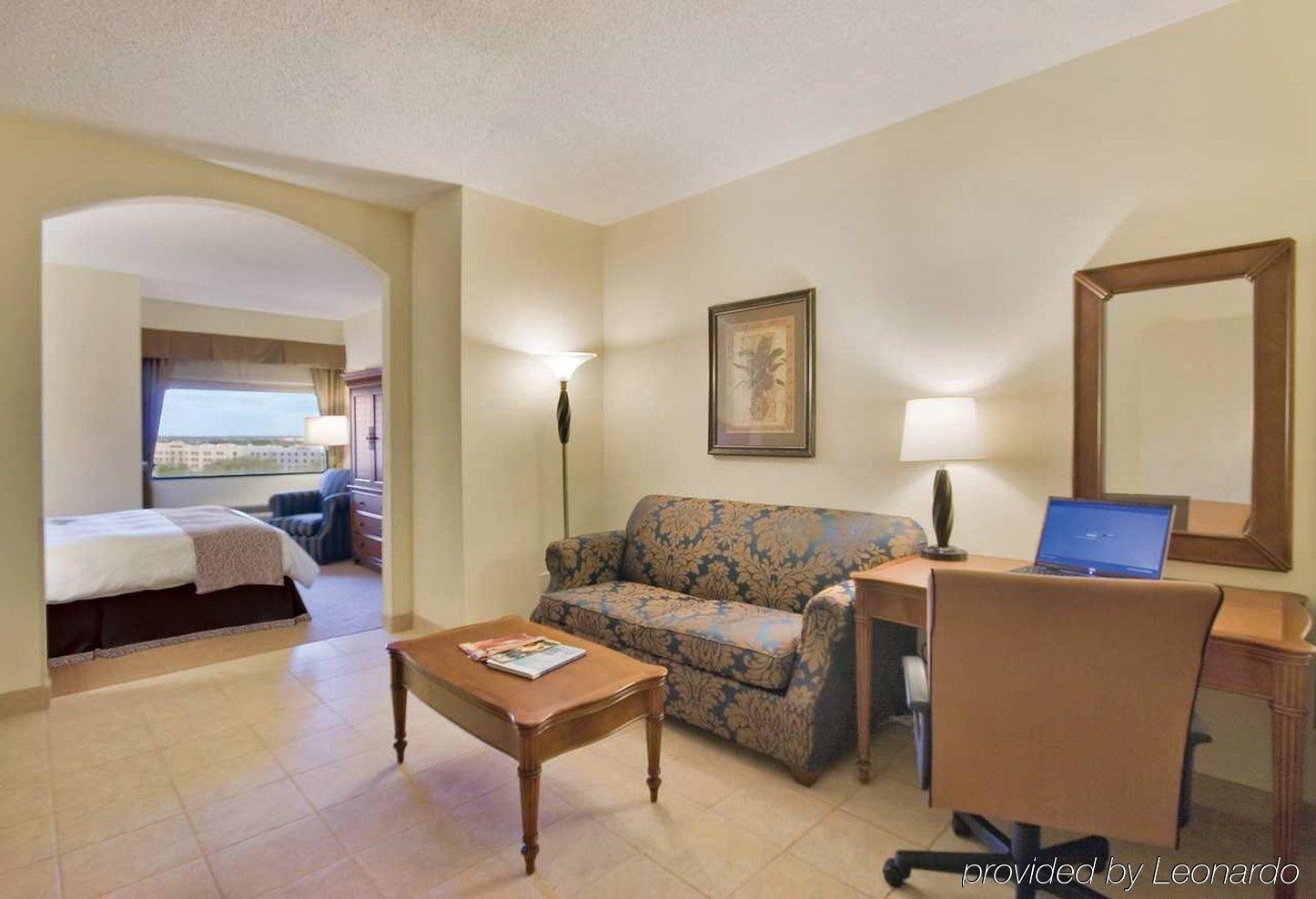 Hotel Doubletree By Hilton West Palm Airport 4*