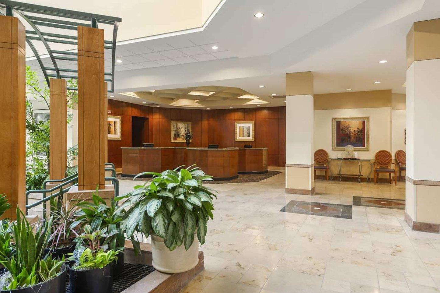 Embassy By Hilton Usf Near Busch Gardens Hotel 3*