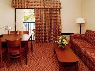 Hotel Baymont By Wyndham 2*