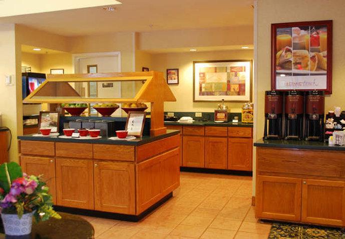 Hotel By Marriott Airport