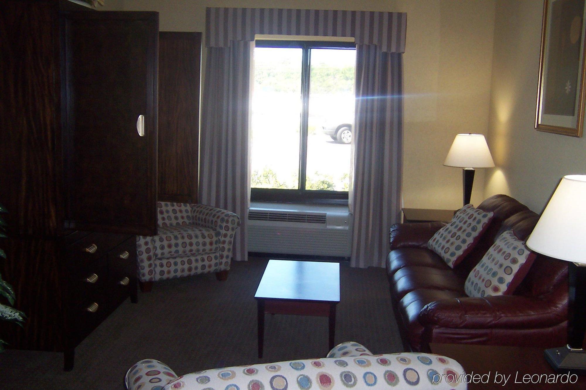 Express & By Ihg 2* Sebring