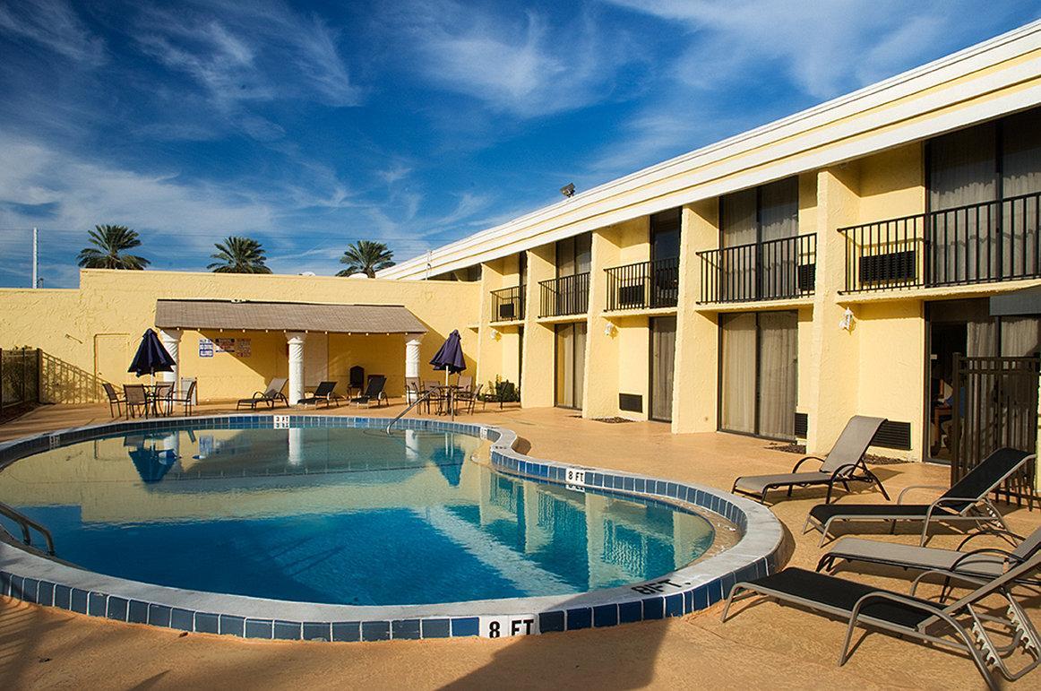 Days By Wyndham Neptune Jacksonville Beach