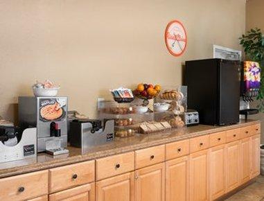 Howard Johnson By Wyndham Lakeland