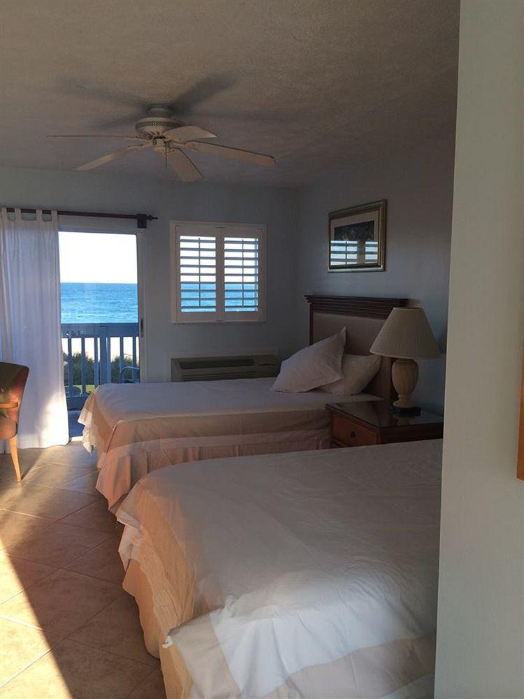 Resort Rhumcay Beach And Grille