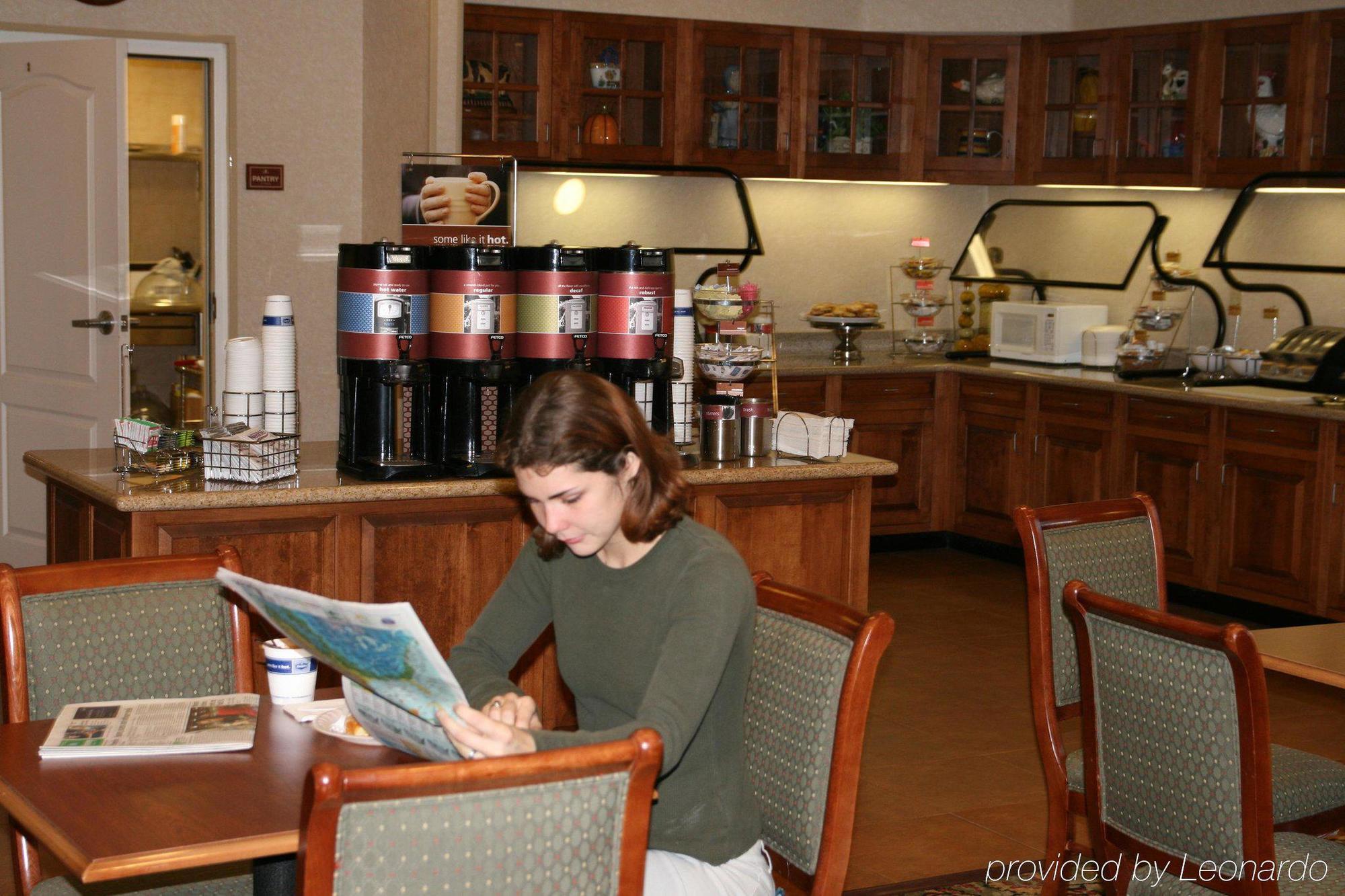 Hampton - East Regency Square Hotel