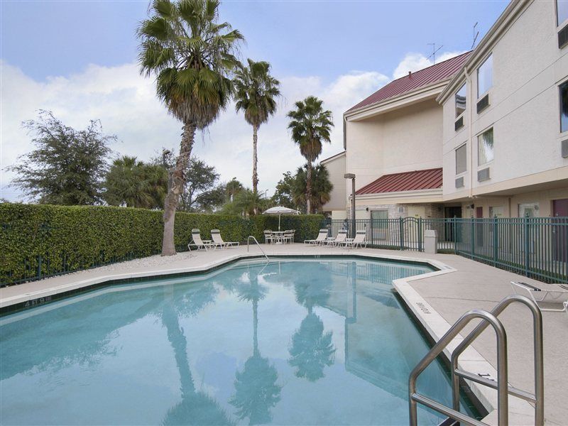Hotel Red Roof Plus+ West Palm 3*