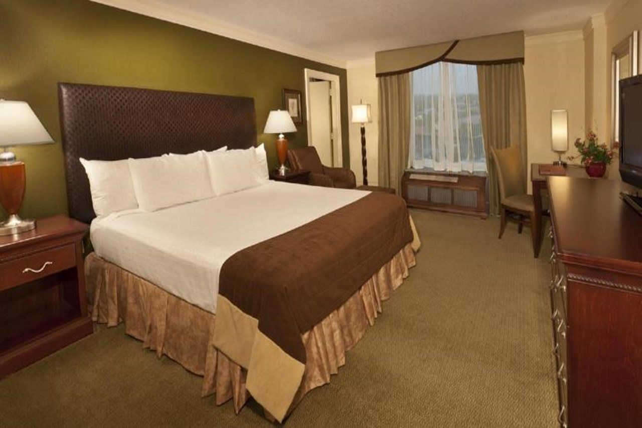 Hotel Rosen Centre Orlando Convention Center 3*