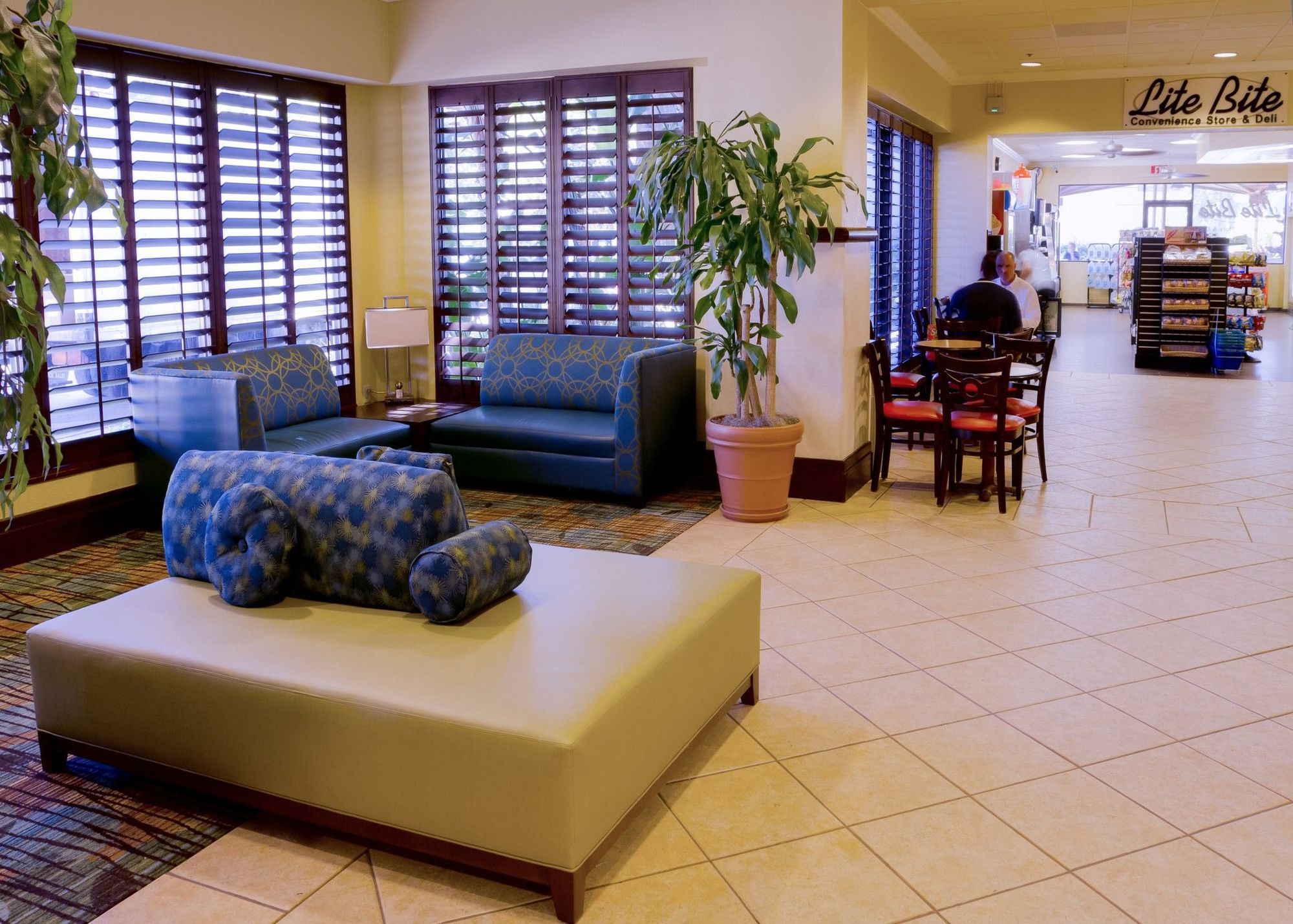 Hotel Rosen At Pointe Orlando 3*