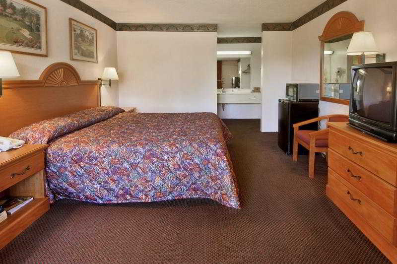 Hotel Magnuson Downtown