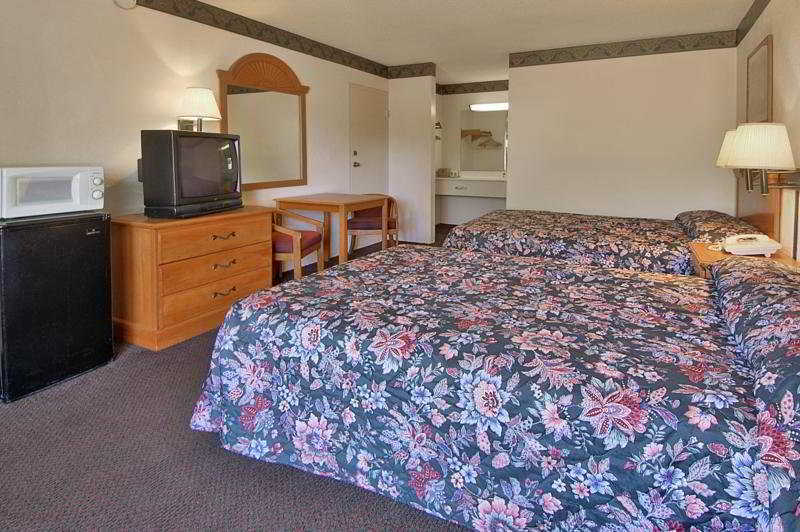 Hotel Magnuson Downtown 2*