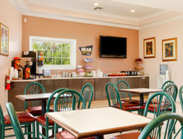 Travelodge By Wyndham Lakeland